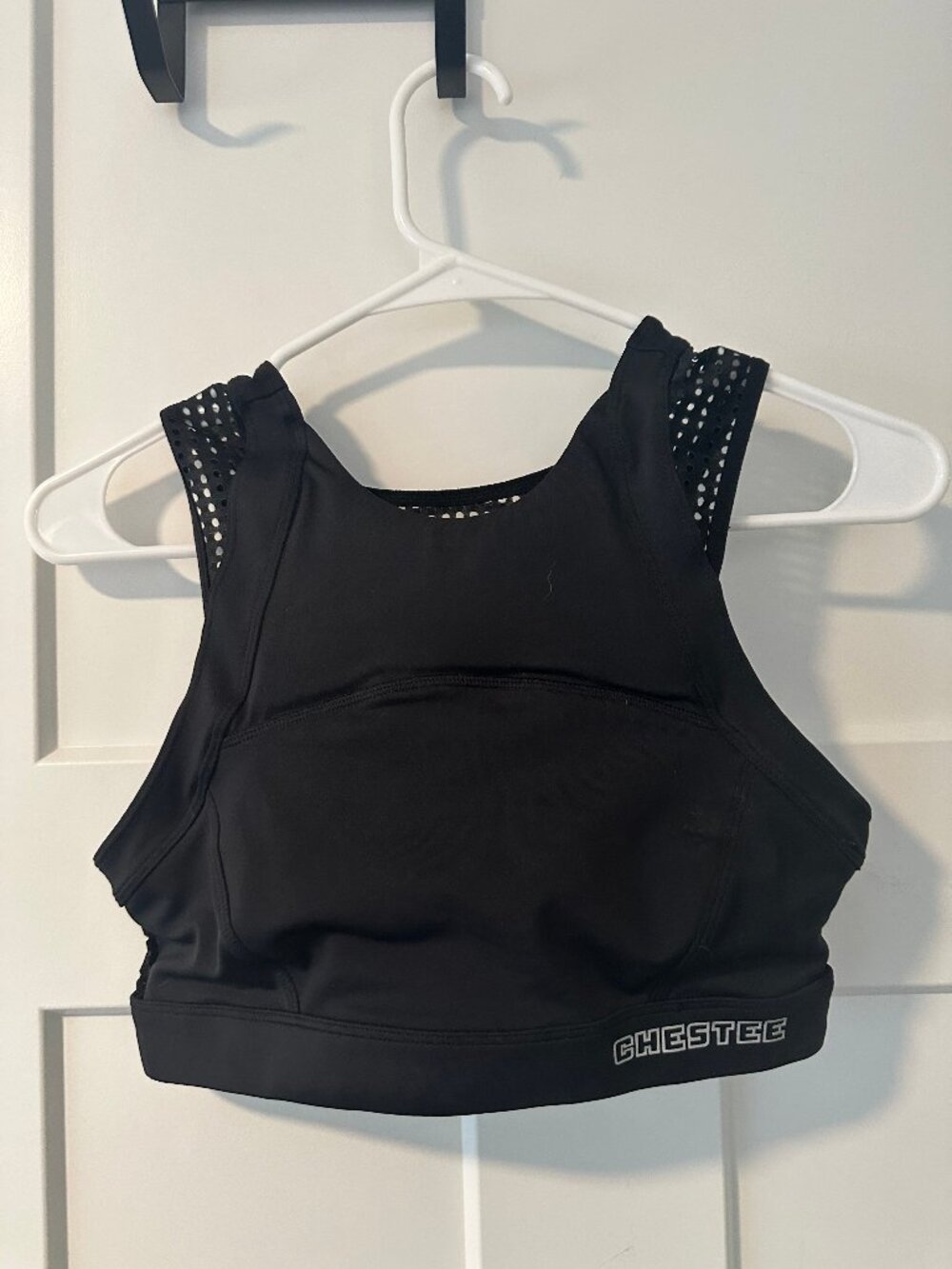 The Chestee Weight Training Black Sports Bra- Size 8